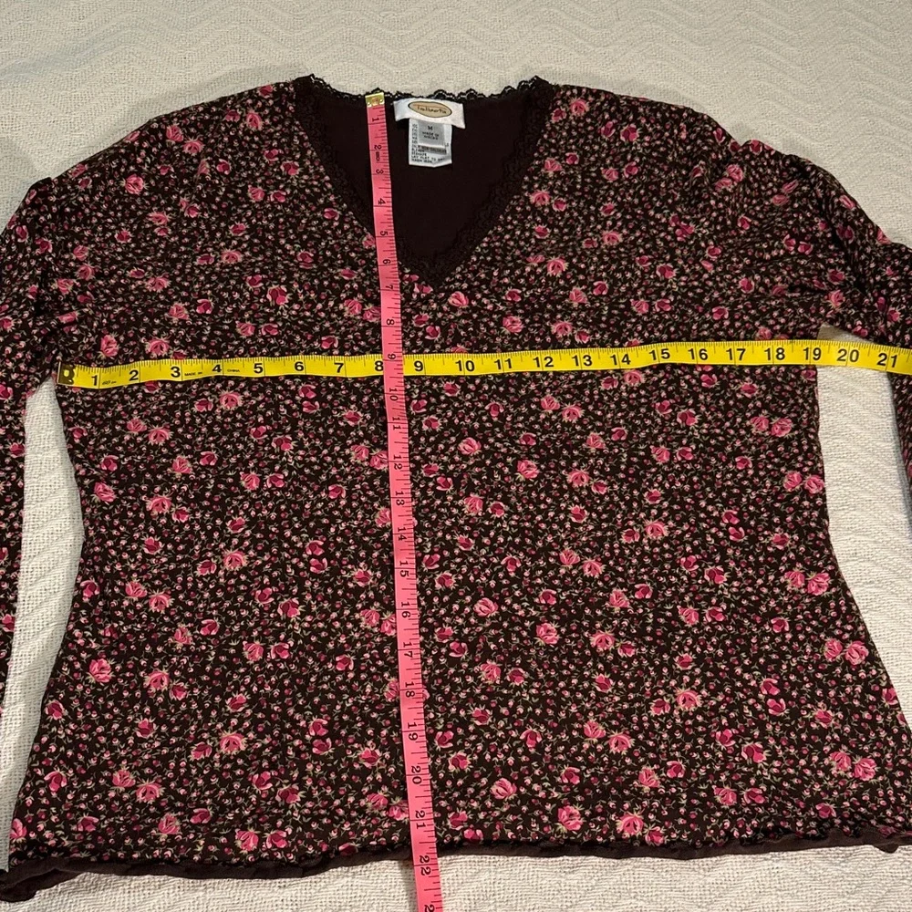 Brown Talbots Top with Rose Design - Picture 5 of 9